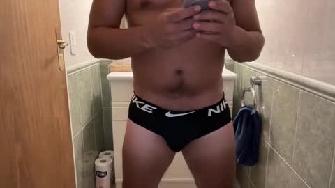 hhernan1 online show from January 16, 5:32 am