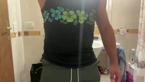 hhernan1 online show from March 5, 10:10 pm