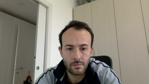 hhombre online show from December 5, 10:47 am