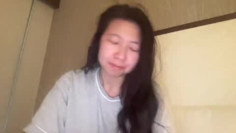 HiddenR0se online show from April 22, 5:31 pm