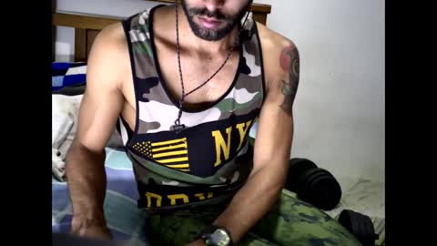 Snapshot of hideonbush051 chatting on September 26, 1:08 pm hideonbush online show from September 26, 1:08 pm