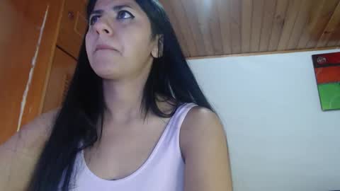 hilaril18 online show from October 11, 12:48 am