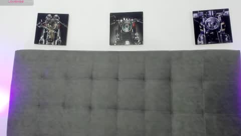 hilary_tailor online show from April 1, 11:44 am