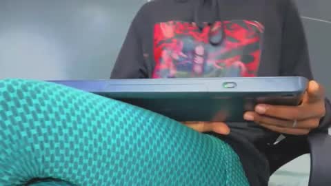 Snapshot of hillary_banks__ chatting on September 28, 6:22 am Hillary online show from September 28, 6:22 am