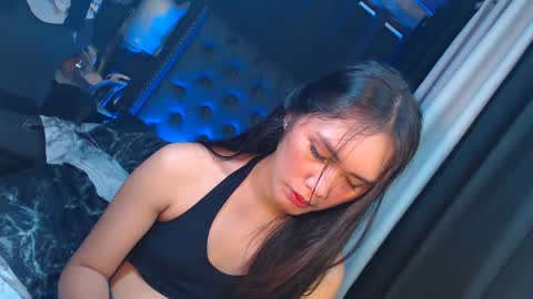 yuricah online show from January 21, 9:13 am