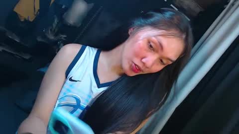 yuricah online show from January 13, 8:15 am