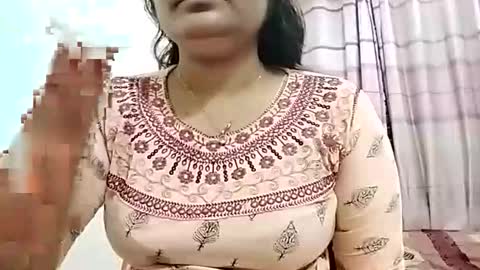 himuhimu22 online show from January 16, 5:11 pm