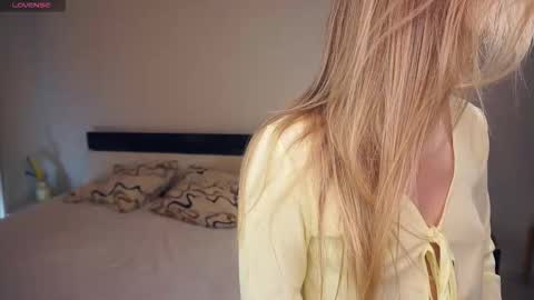 Leya Day Mary Night   PvT Open online show from October 23, 6:42 pm