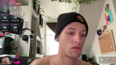 hippie_luver online show from May 3, 12:22 pm