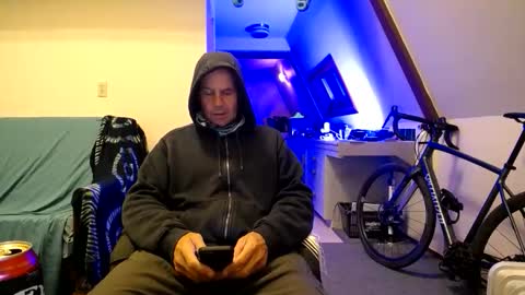 Hippie Jijm online show from March 4, 2:08 am