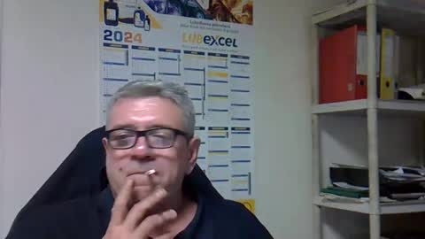 hippo online show from December 4, 4:21 pm