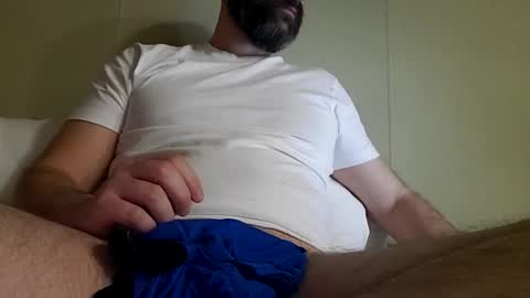 Snapshot of hippopotamus7 chatting on January 19, 3:18 am hippopotamus7 online show from January 19, 3:18 am