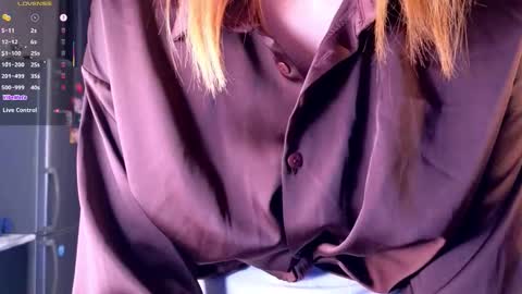 Ella online show from October 11, 6:55 pm