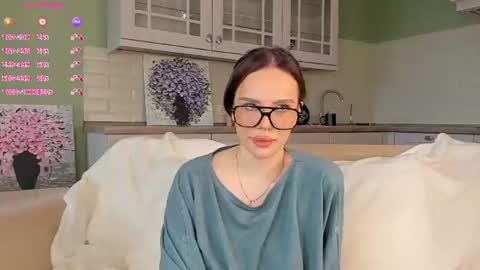 Kiana online show from June 15, 1:25 pm