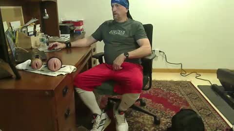 Snapshot of hockeybud chatting on October 28, 8:21 pm Rick online show from October 28, 8:21 pm