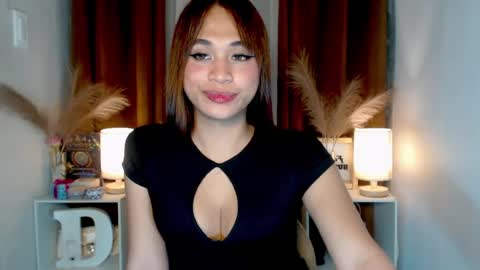 hoelymarie online show from July 28, 7:39 pm