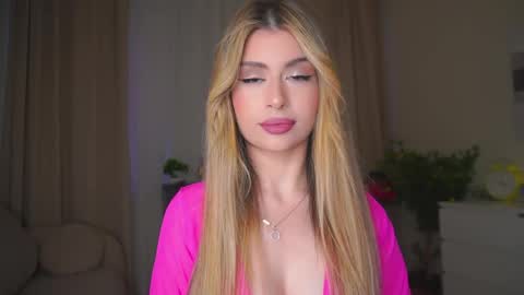 Moni Monica online show from April 15, 8:06 am