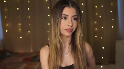 Moni Monica online show from January 7, 8:08 am