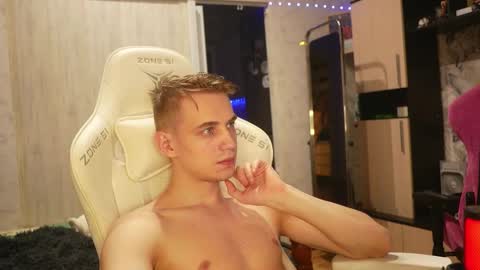 Extaz  Athrey  Howard online show from September 30, 7:57 pm