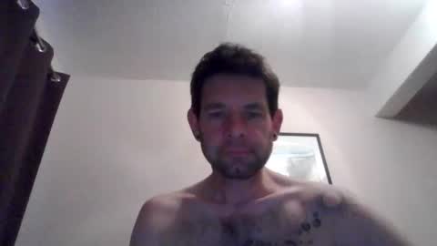 hollsboyo online show from November 14, 8:05 am