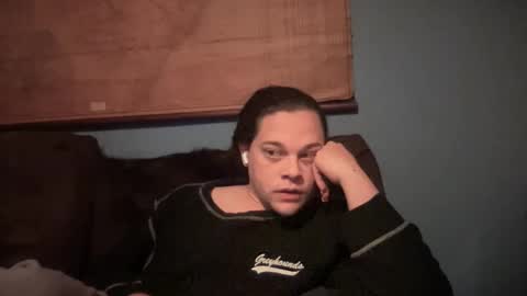 Hollys Drive threw Side Of CB. online show from December 4, 4:34 am