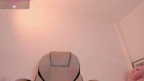 holly_16 online show from June 21, 12:39 am