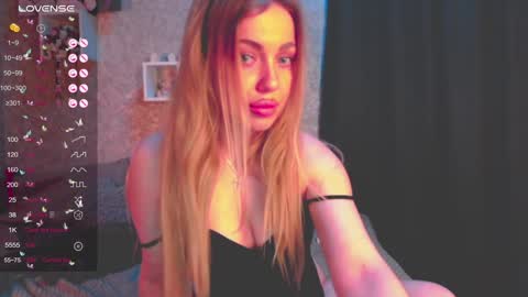 holly_molly8 online show from January 16, 8:57 pm