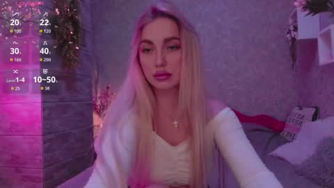 holly_molly8 online show from September 28, 5:33 pm