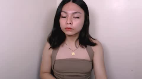 hollyaki69 online show from February 4, 11:41 pm