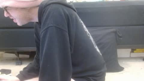 Holly Hawkes online show from March 5, 5:29 am