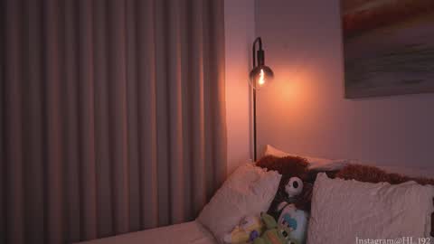 Holly Linder online show from November 5, 1:40 am