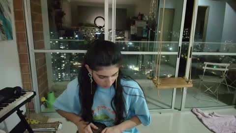 hollyshit_ online show from September 23, 12:04 am