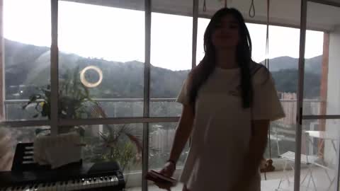 hollyshit_ online show from March 3, 10:20 pm