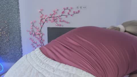 HollyTaillor online show from May 23, 12:12 pm