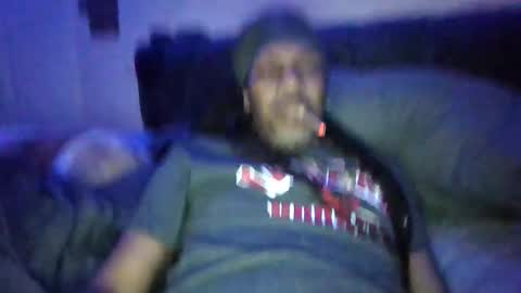 hollywoodbobby online show from April 21, 2:04 am