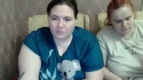 HollyXEva online show from April 15, 5:16 pm