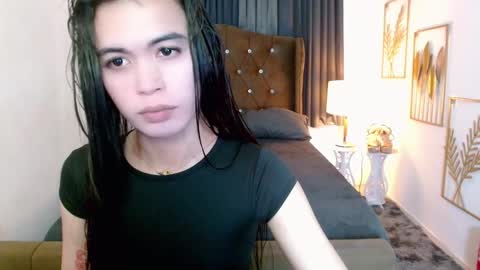 yumi online show from March 20, 11:04 am
