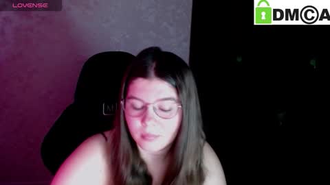 Welcome guys  Pleasure to see you all here  My name is MichaelaTip menu is active Private is open  online show from November 11, 9:55 am