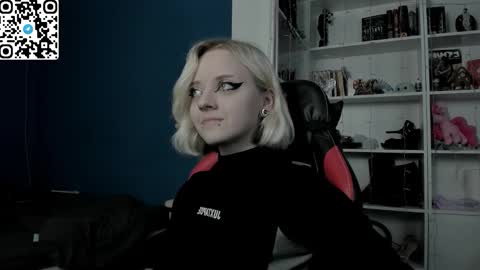 holy_mistresss online show from December 23, 9:48 am