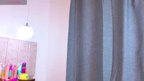 Ariana Mora online show from May 4, 1:06 pm