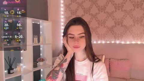 Mia online show from January 11, 3:56 am