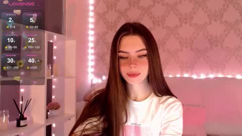 Mia online show from September 14, 3:53 am