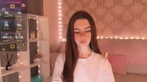 Mia online show from February 18, 3:50 am