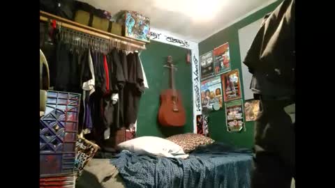 homeinvasion online show from December 24, 2:10 am