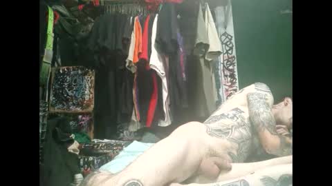 homeinvasion online show from December 15, 1:13 am