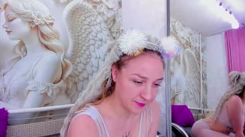 CHRISTIE and HERALD online show from February 3, 11:36 am