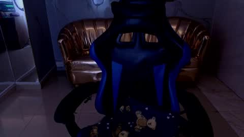 HONEY  online show from April 7, 1:46 pm