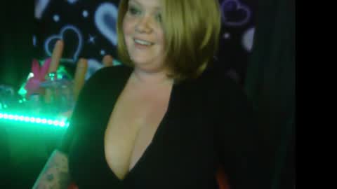 honeychambers online show from August 3, 11:11 pm