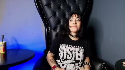 Call me Honey  or maybe Demoni  online show from May 15, 4:25 pm