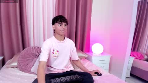 honeymoon_sariel online show from October 22, 1:57 pm